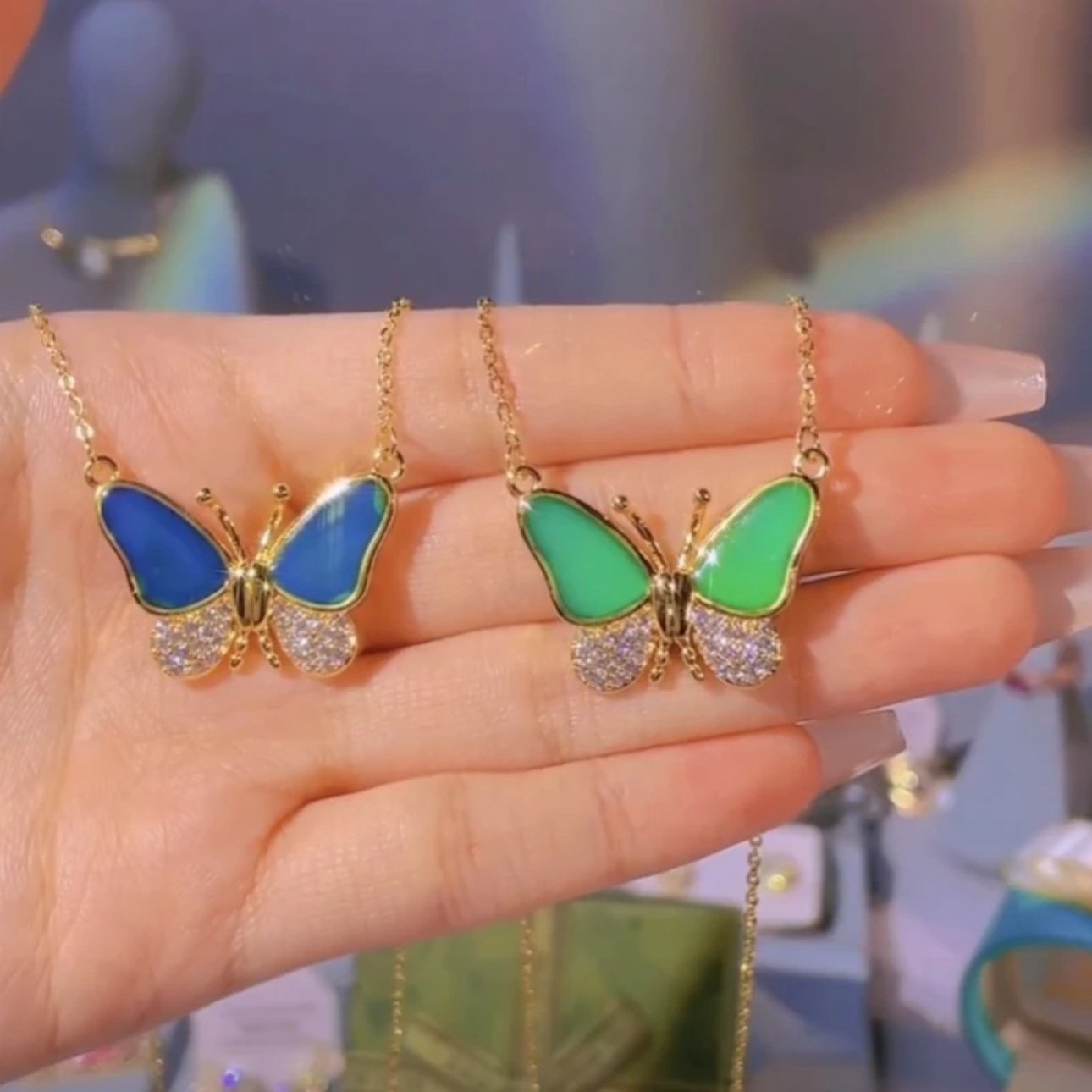 Hot Saleš„Magnetic Gradient Gemstone Butterfly Necklace