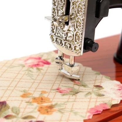 💎 50% OFF! 💎 Wood Mini Sewing Machine Music Box – Handcrafted Retro Decor with Moving Parts & Nostalgic Melody