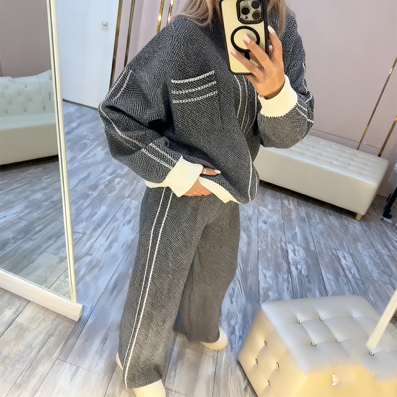 Women’s Stylish Jacket & Pants 2-Piece Set