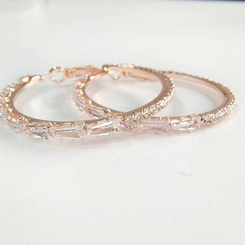💎 50% OFF NOW! ✨ Women's Sparkling CZ Hoop Earrings – Micro-Paved, Lightweight Copper & Bold Design – Elegant, Versatile & Perfect Gift 💫