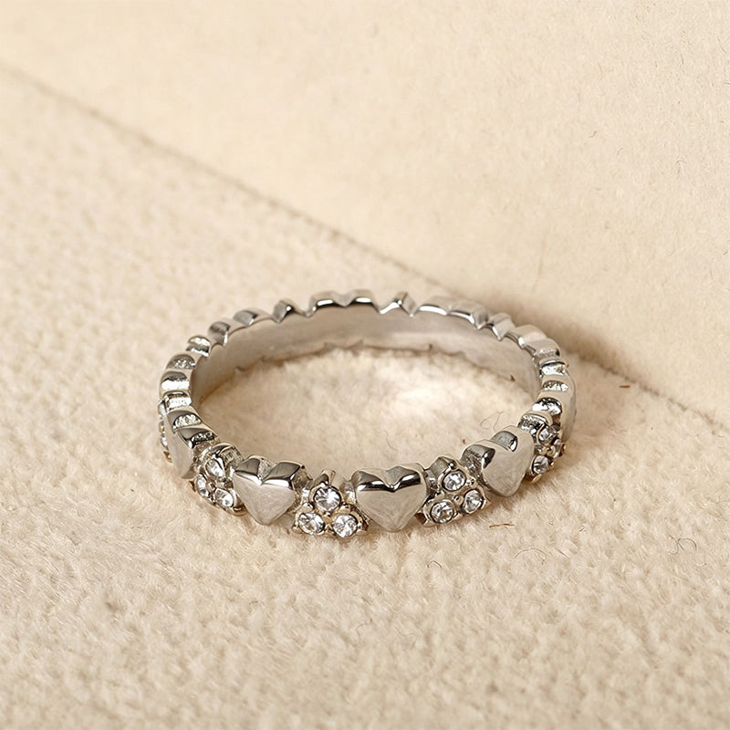 📢📢50% OFF !! ⏰ Women's Elegant Heart Eternity Ring – Micro-Paved Zircons, Stainless Steel, Stackable ✨