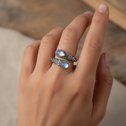 📢📢50% OFF !! ⏰Vintage Adjustable Open Ring with Teardrop Glowing Zircon