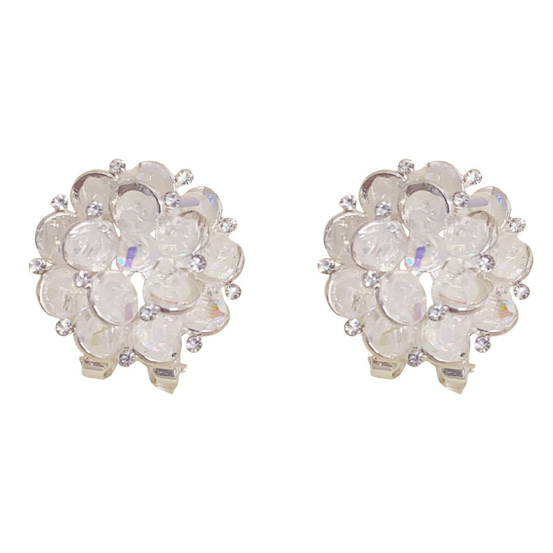 ⏳ Limited time 50% off! 💥💎Elegant Sparkling Floral Stud Earrings☁️