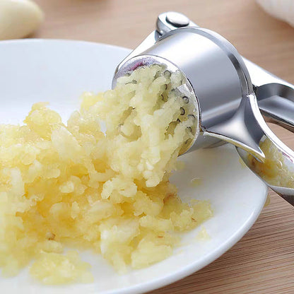 ⏰Garlic Press Masher – Crush Garlic Fast Without Sticky Hands
