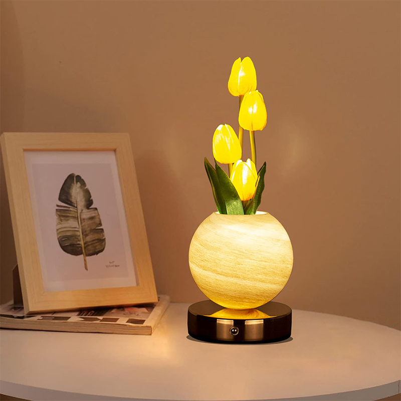 📢📢40% OFF !! ⏰Elegant Tulip Bouquet Night Light