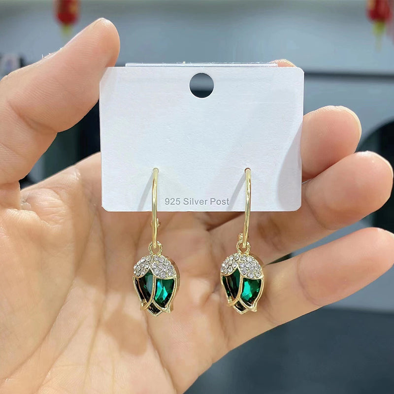 🌹  Elegant Rosebud C-Shaped Hoop Earrings – Rhinstone Embellished, Lightweight Alloy, 4 Colors ✨